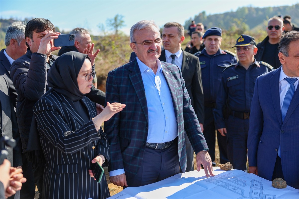 İçişleri Bakan Yardımcısı Münir Karaloğlu, Rize'deki programları kapsamında İl Özel İdaresince...