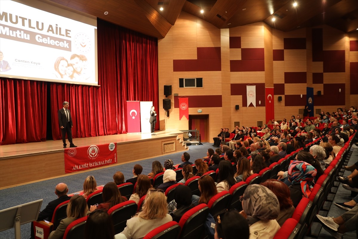 İletişim Uzmanı Yazar Canten Kaya (fotoğrafta), Edirne'de mutlu aile ve başarılı çocuk...