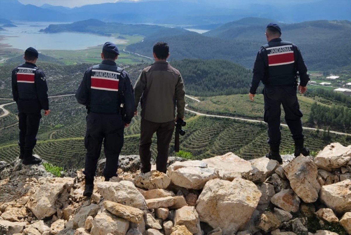 Isparta'nın Sütçüler ilçesinde yaban keçisi avladığı belirlenen kişiye 671 bin 355 lira ceza...