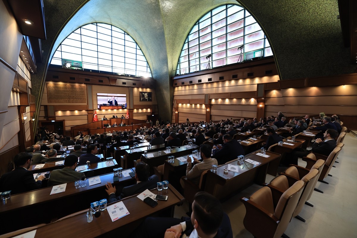 İstanbul Büyükşehir Belediye (İBB) Meclisi nisan ayı toplantılarının ikinci oturumu, İBB...