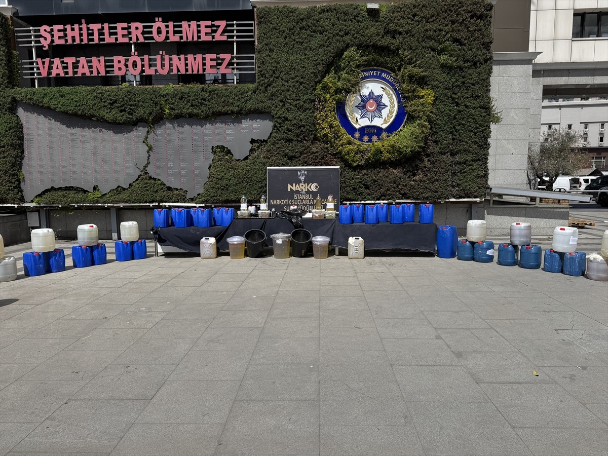 İstanbul Emniyet Müdürlüğü Narkotik Suçlarla Mücadele Şube Müdürlüğü ekiplerince düzenlenen...