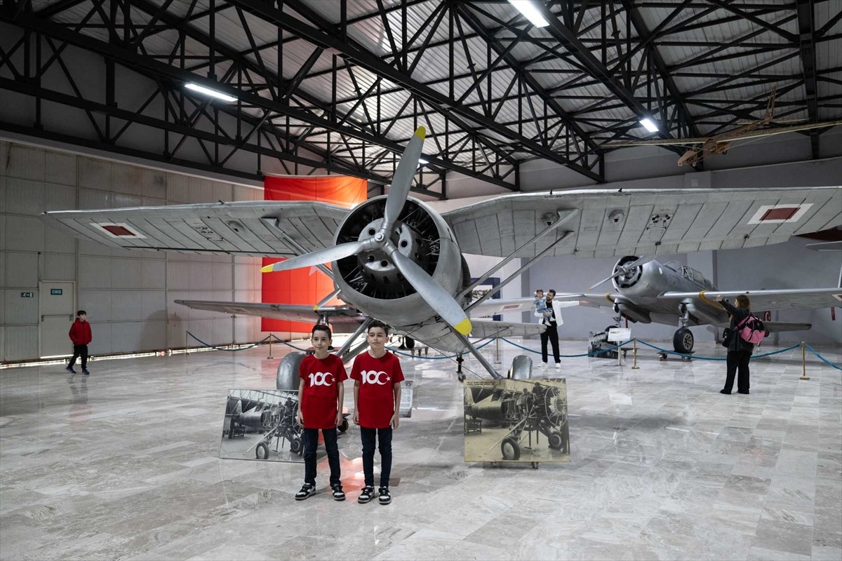 İstanbul Hava Kuvvetleri Müzesi, 23 Nisan Ulusal Egemenlik ve Çocuk Bayramı etkinliği düzenledi....