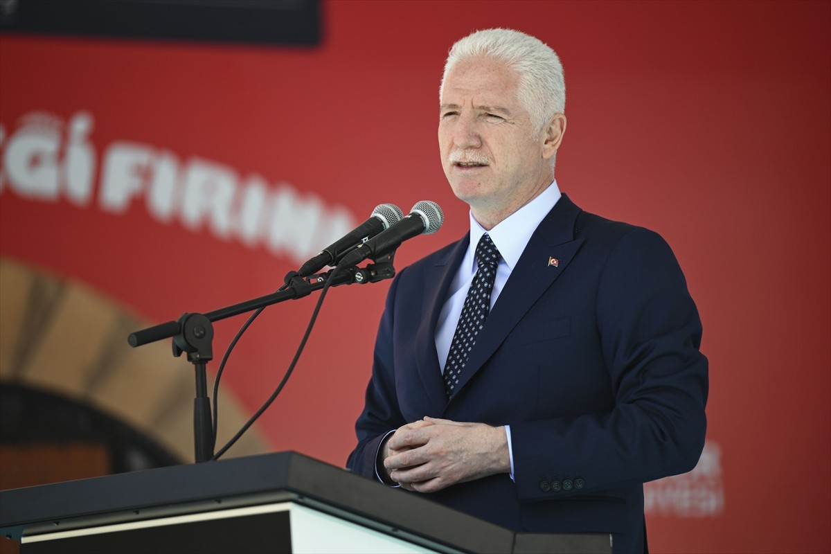 İstanbul Valisi Davut Gül, Esenler Belediyesinin Kültür ve Turizm Bakanlığı, Milli Eğitim...