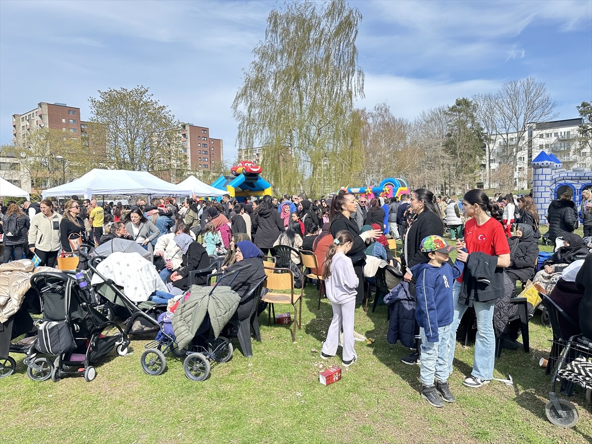 İsveç'in başkenti Stockholm'de Botkyrka Türk Kültür Derneği 23 Nisan Ulusal Egemenlik ve Çocuk...