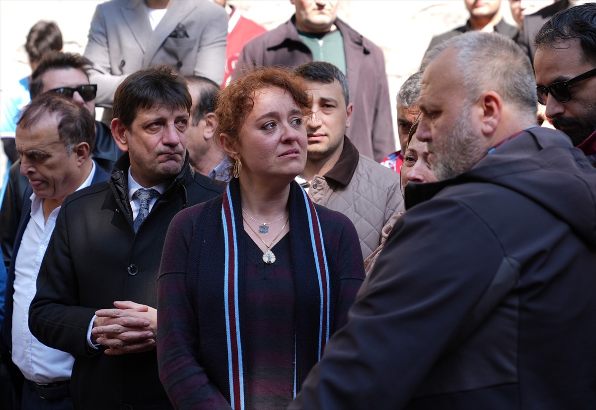 Kadıköy'de bıçaklı saldırı sonucu hayatını kaybeden 15 yaşındaki Mattia Ahmet Minguzzi, mezarı...