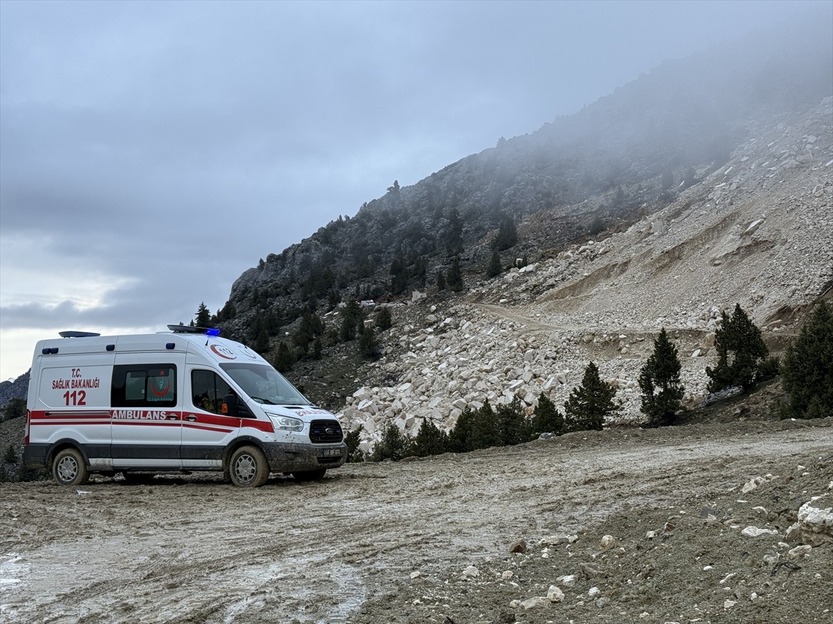 Kahramanmaraş'ın Göksun ilçesinde kayalıklardan düşen kişi hayatını kaybetti. Değirmendere...