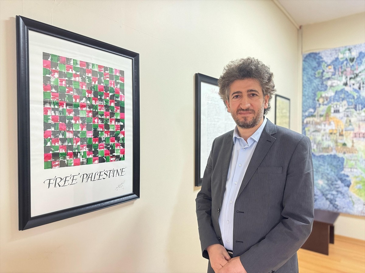 Kaligrafi sanatçısı Sabahattin Nayir (fotoğrafta), Nuri Pakdil, Sezai Karakoç, Necip Fazıl...