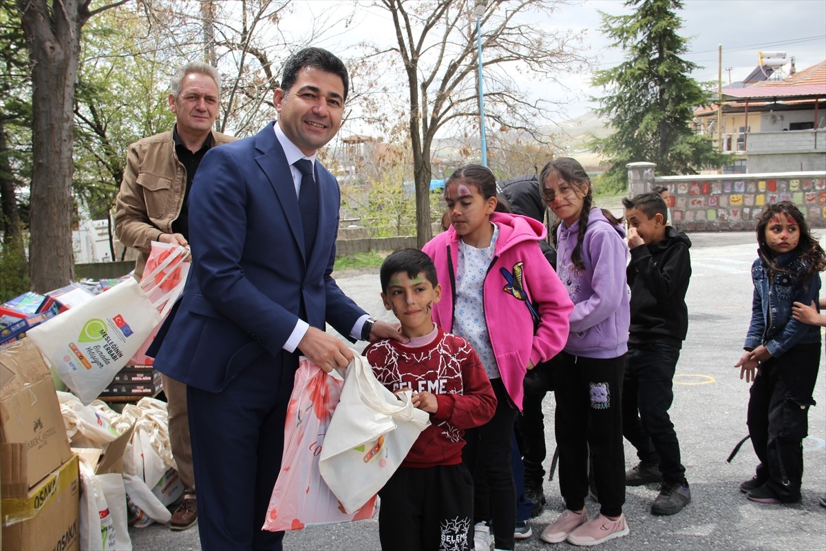 Kayseri'de Şehit Yusuf Çağatay Sanalp Kocasinan Kız Mesleki ve Teknik Anadolu Lisesi'nde eğitim...