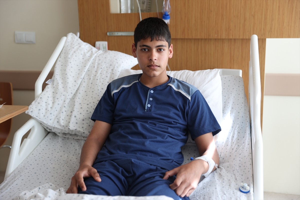 Kırklareli'nde, çay bahçesindeki süs havuzuna düşen çocuğu kurtarmak isterken elektrik akımına...