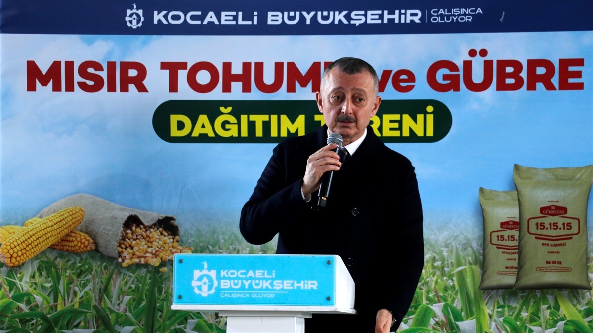 Kocaeli Büyükşehir Belediyesince 1500 çiftçiye yüzde 50 hibeli 70 ton mısır tohumu, 3 bin...