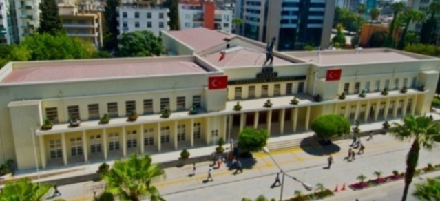 Kozan Belediyesi'nden Öğrencilere Yaz Boyu Ücretsiz Yüzme Kursu Müjdesi