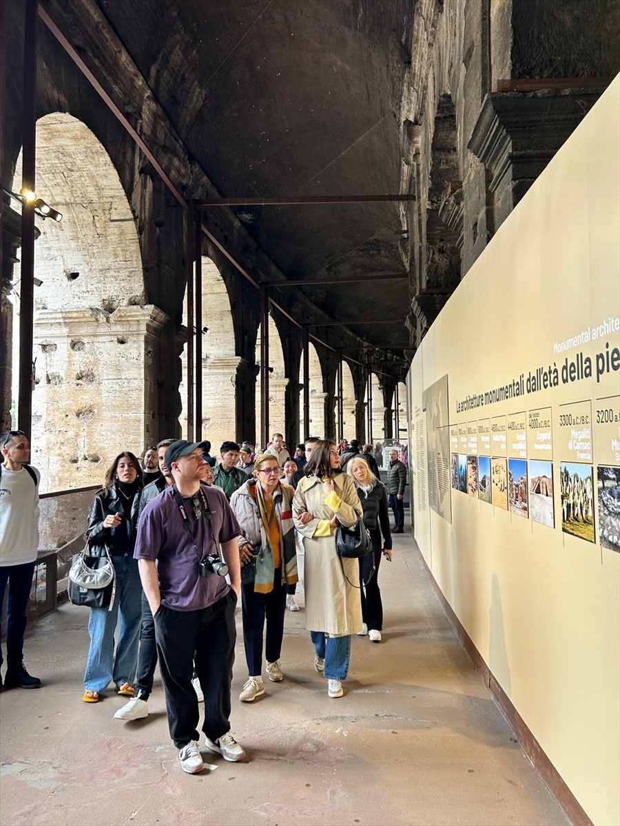 Kültür ve Turizm Bakanı Mehmet Nuri Ersoy, İtalya'nın başkenti Roma'da açılan ve dünyaya kutsal...