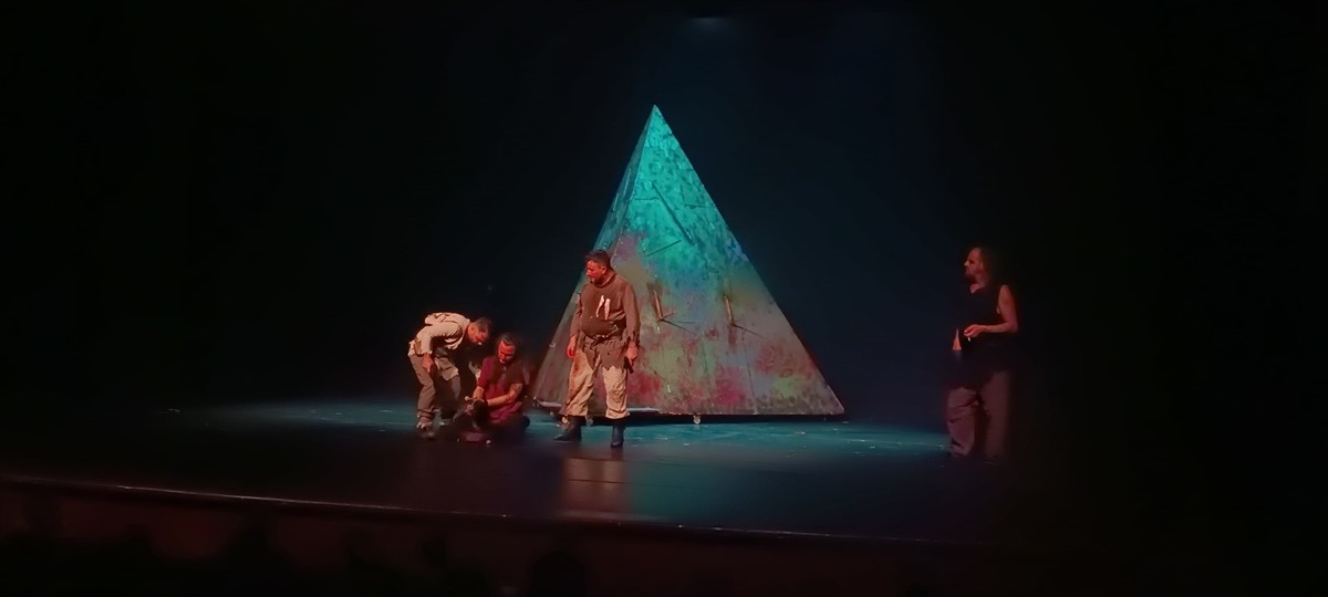 Kültür ve Turizm Bakanlığı Devlet Tiyatroları Genel Müdürlüğünce bu yıl 12'ncisi düzenlenen...