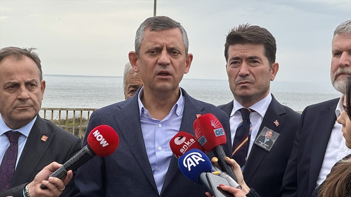 Kuzey Kıbrıs Türk Cumhuriyeti'ndeki konserinde sahnede fenalaşan ve kaldırıldığı hastanede...
