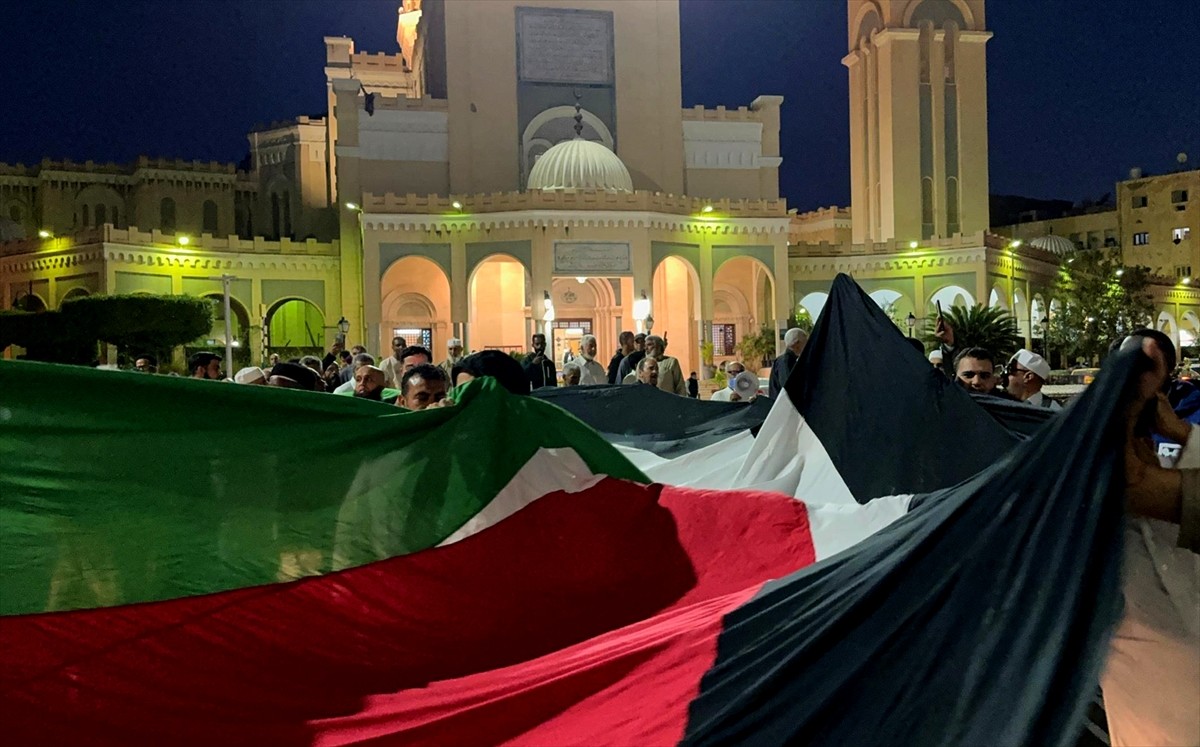 Libya'nın başkenti Trablus'taki sembolik meydan Cezayir Meydanı'nda Gazze'deki Filistinlilere...