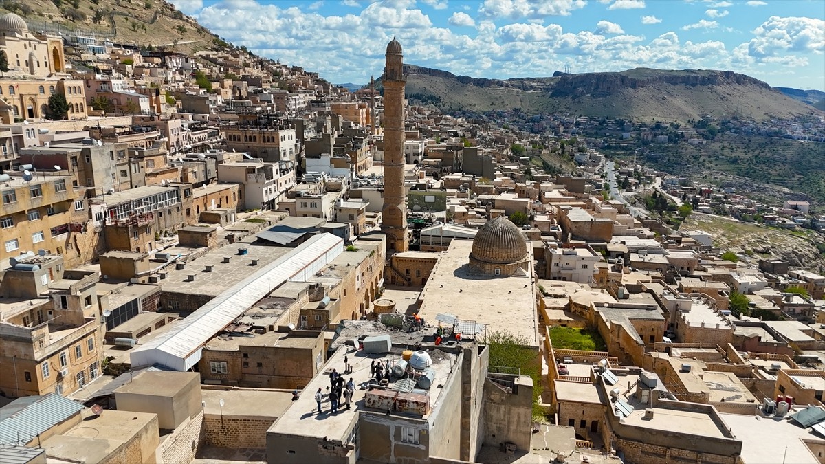 Mardin'de kentin mimari yapısının ortaya çıkarılması için yürütülen çalışmalar kapsamında tarihi...