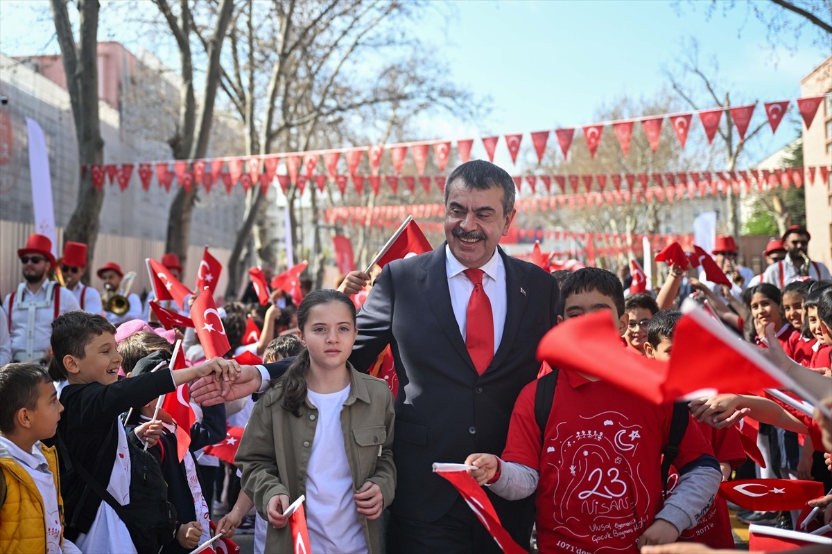 Milli Eğitim Bakanı Yusuf Tekin, TBMM'nin açılışının 105. yıl dönümü ile 23 Nisan Ulusal Egemenlik...
