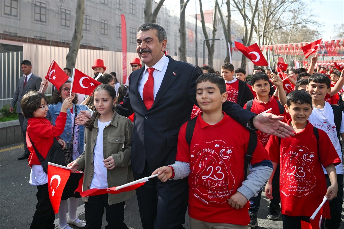 Milli Eğitim Bakanı Yusuf Tekin, TBMM'nin açılışının 105. yıl dönümü ile 23 Nisan Ulusal Egemenlik...
