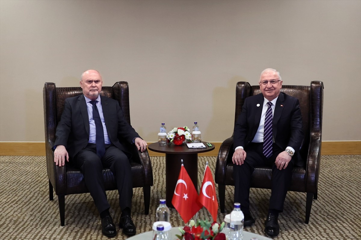 Milli Savunma Bakanı Yaşar Güler, Antalya Diplomasi Forumu'na katılan Avrupa Güvenlik ve İşbirliği...