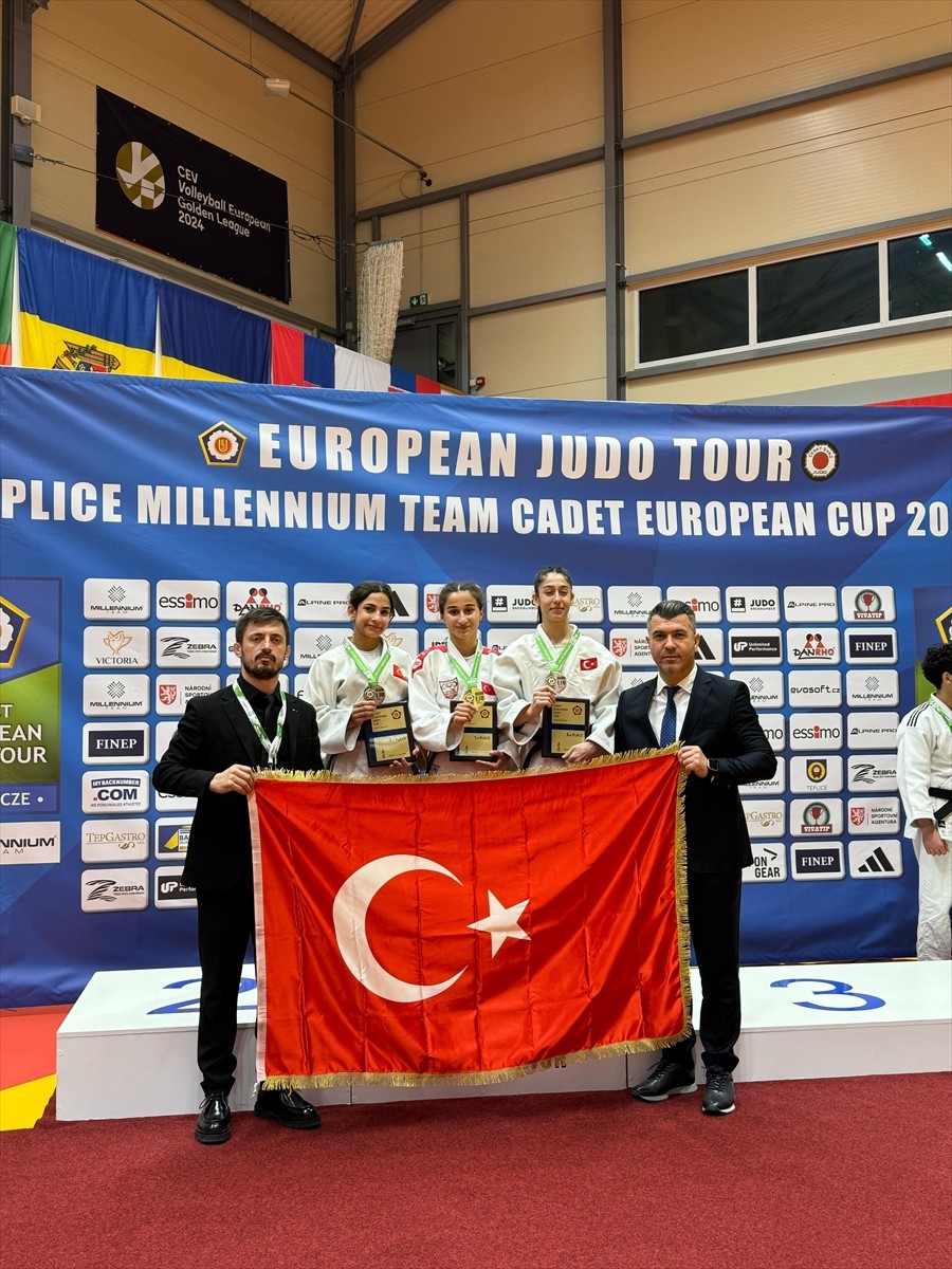 Milli sporcular, Ümitler Avrupa Judo Kupası'nın Çekya ayağında 1 altın ve 2 bronz madalya...