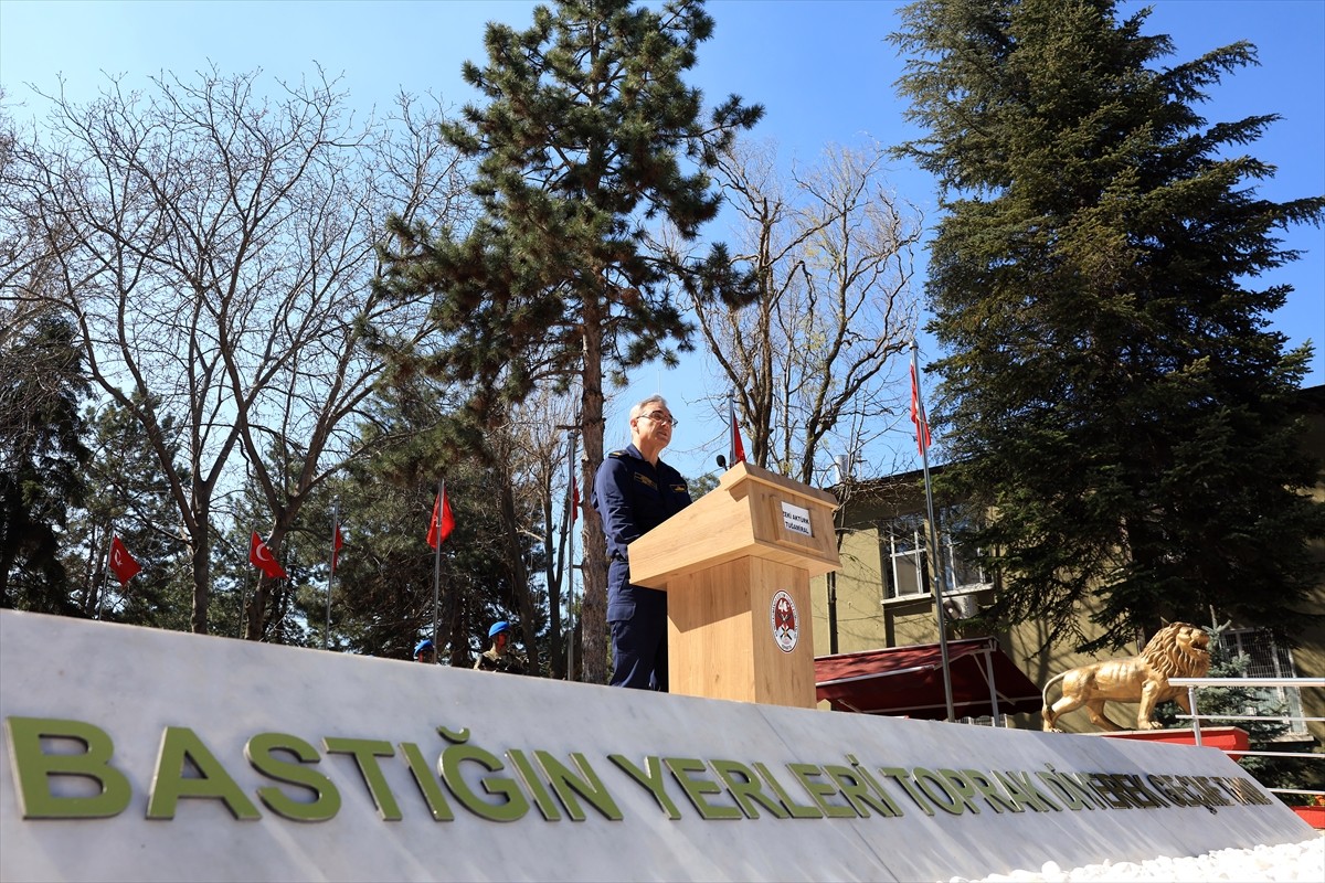 MSB Basın ve Halkla İlişkiler Müşaviri ve Bakanlık Sözcüsü Tuğamiral Zeki Aktürk, Isparta'daki...