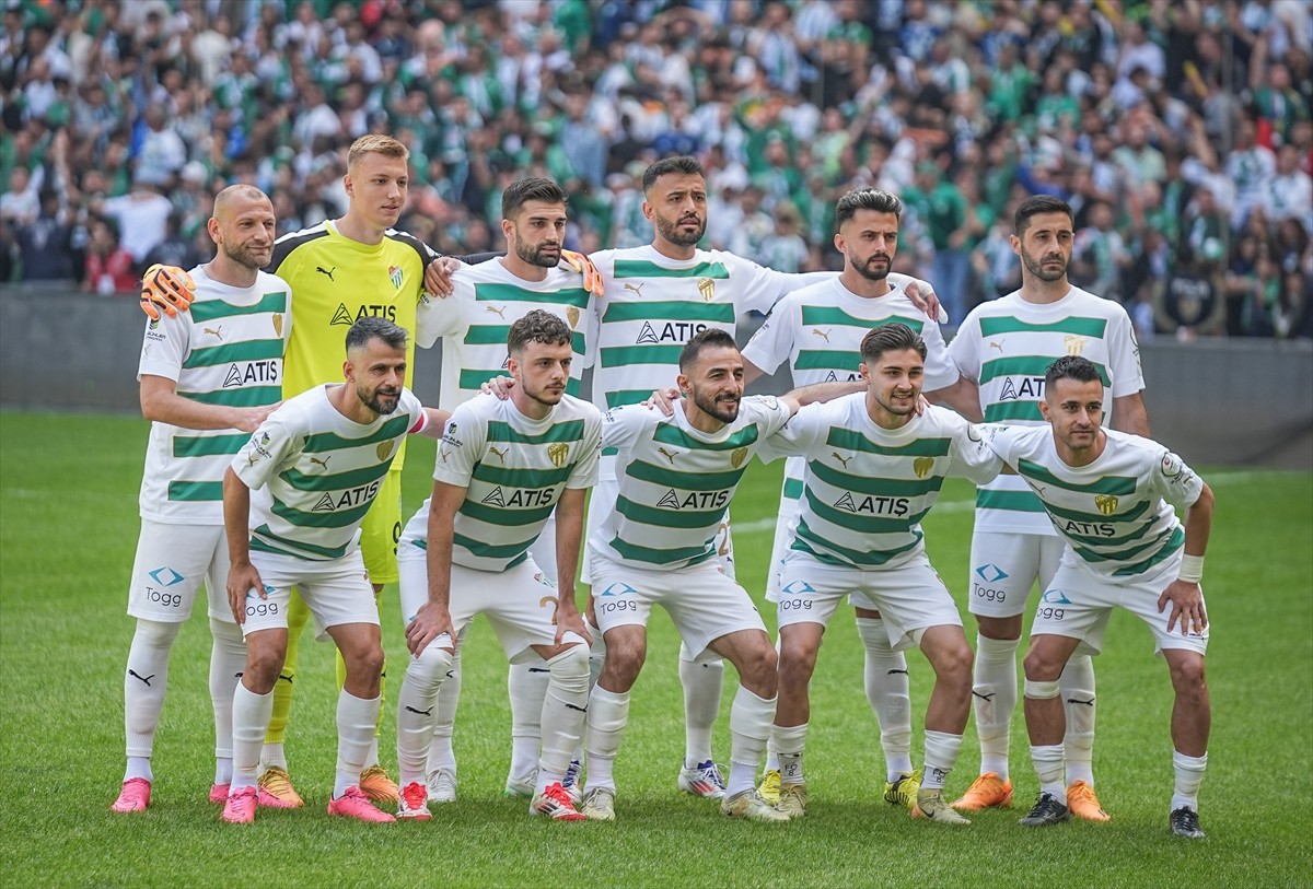 Nesine 3. Lig 1. Grup'ta liderliği geçen hafta garantileyen Bursaspor, 29. hafta maçında Bornova...