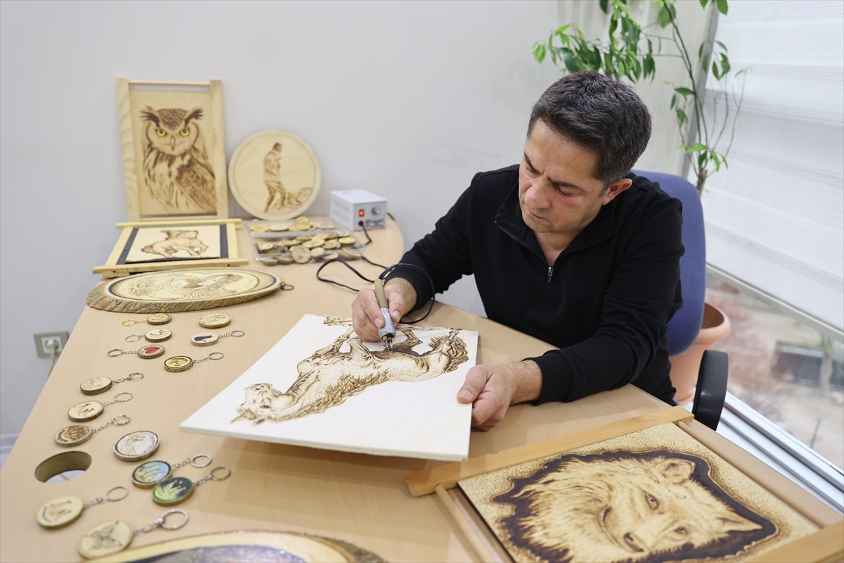 Nevşehir'de görev yapan 52 yaşındaki polis memuru Faruk Nafiz Kaşkaya, iş stresinden uzaklaşmak ve...