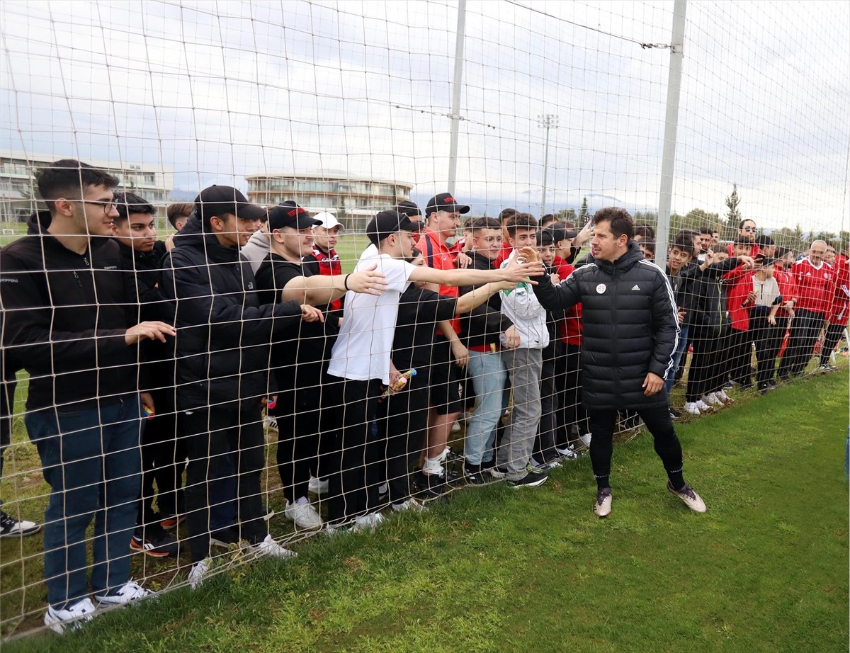 Onvo Antalyaspor, Trendyol Süper Lig’in 30. haftasında Reeder Samsunspor’u konuk edeceği maçın...