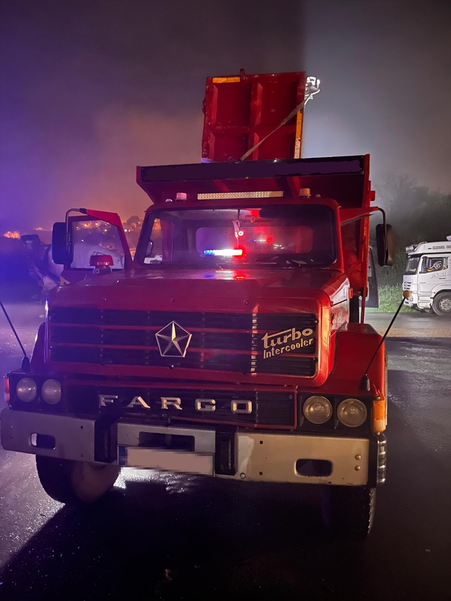 Ordu'da çakar lamba kullanan kamyon sürücüsüne 138 bin 172 lira ceza kesildi.