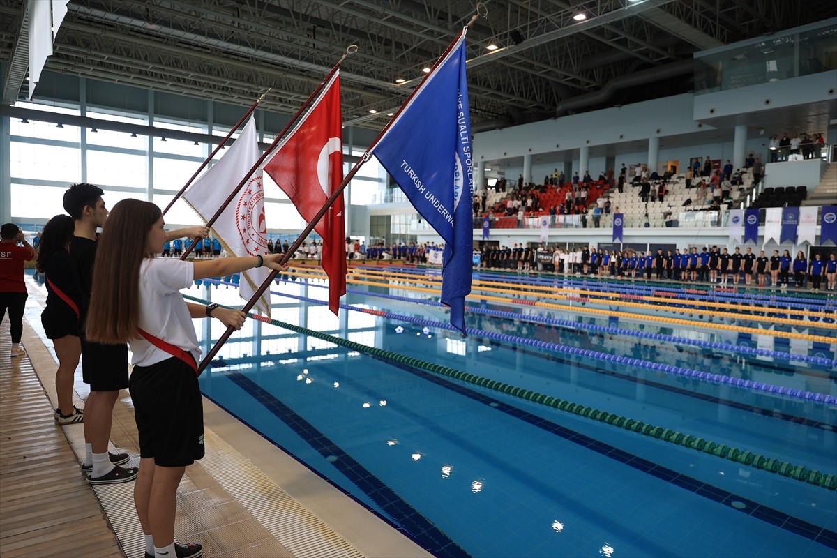 Paletli Yüzme Kulüplerarası Büyükler Türkiye Şampiyonası ve milli takım seçmeleri Edirne'de...