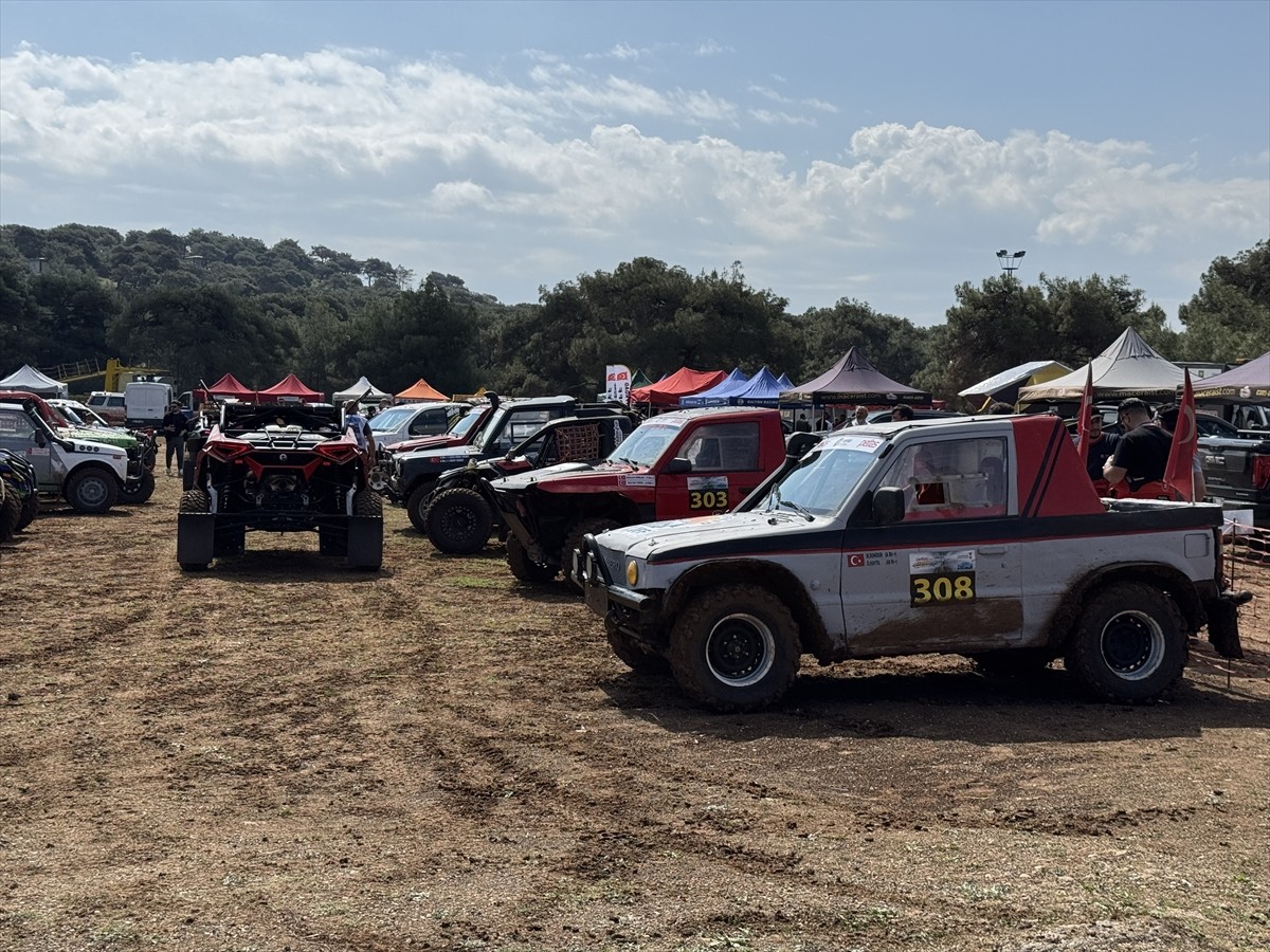 Petlas 2025 Türkiye Offroad Şampiyonası'nın ilk ayağı, Kahramanmaraş'ta start aldı. Yarışma...