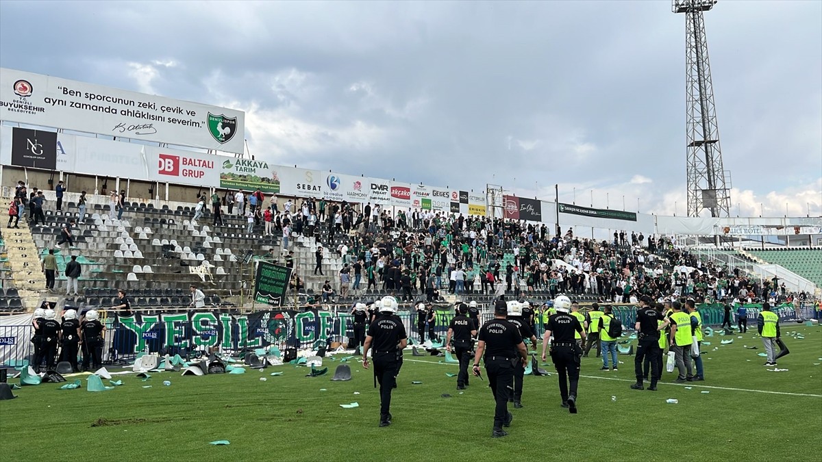 Profesyonel liglerde 1966-67'den bu yana yer alan ve bu yıl Nesine 3. Lig'de mücadele eden...