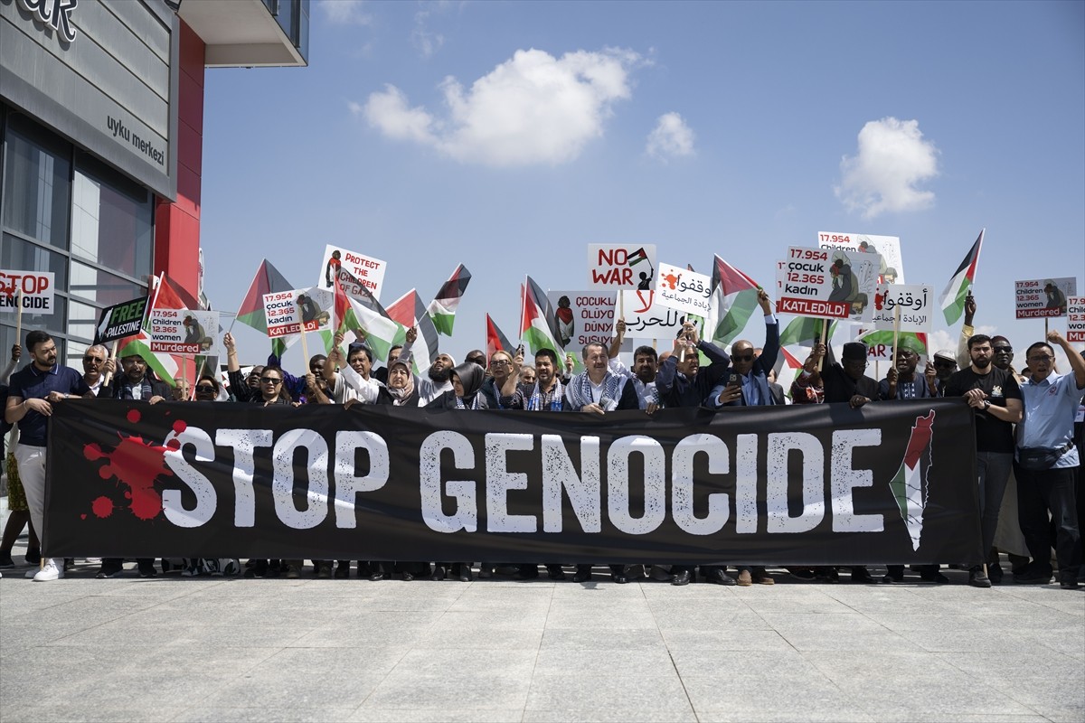 "Emek, Dijitalleşme ve Sosyal Adalet Uluslararası Kongresi" için Ankara'da bulunan 41 ülkeden 200...