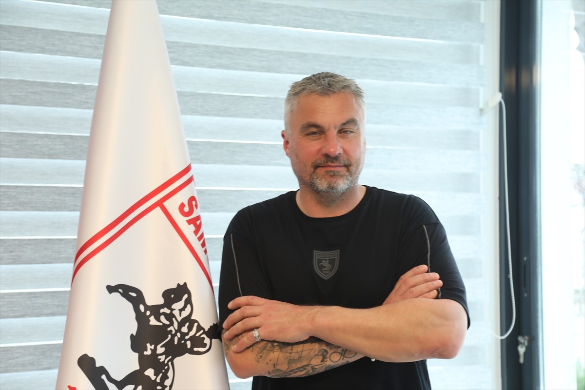 Reeder Samsunspor Teknik Direktörü Thomas Reis, Nuri Asan Tesisleri'ndeki haftalık olağan basın...