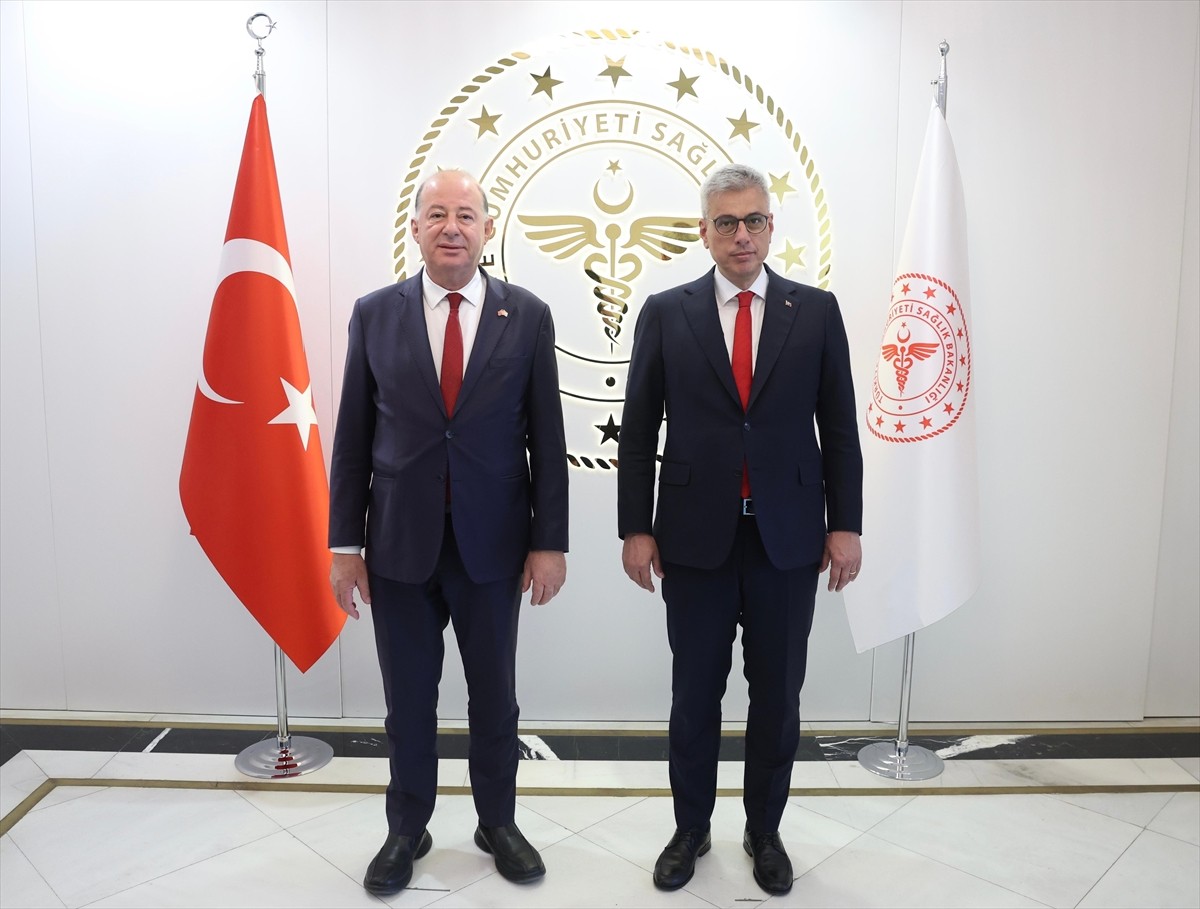 Sağlık Bakanı Kemal Memişoğlu, Kuzey Kıbrıs Türk Cumhuriyeti (KKTC) Sağlık Bakanı Hakan Dinçyürek...