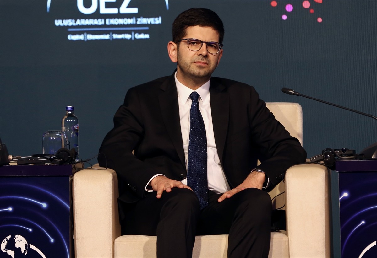 Sakarya'nın Sapanca ilçesinde düzenlenen "Uluslararası Ekonomi Zirvesi" kapsamında "AB ve Almanya...