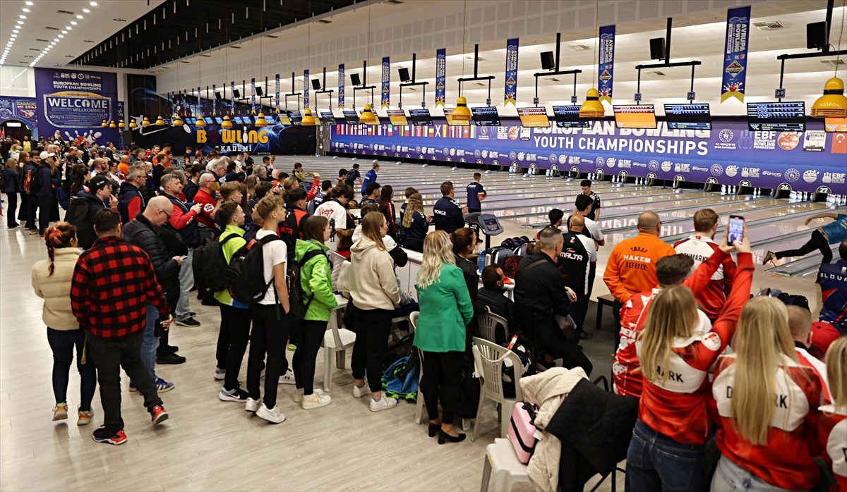 Samsun'da Gençler Avrupa Bowling Şampiyonası, ilk atışlarla başladı. Şampiyonaya 25 ülkeden...