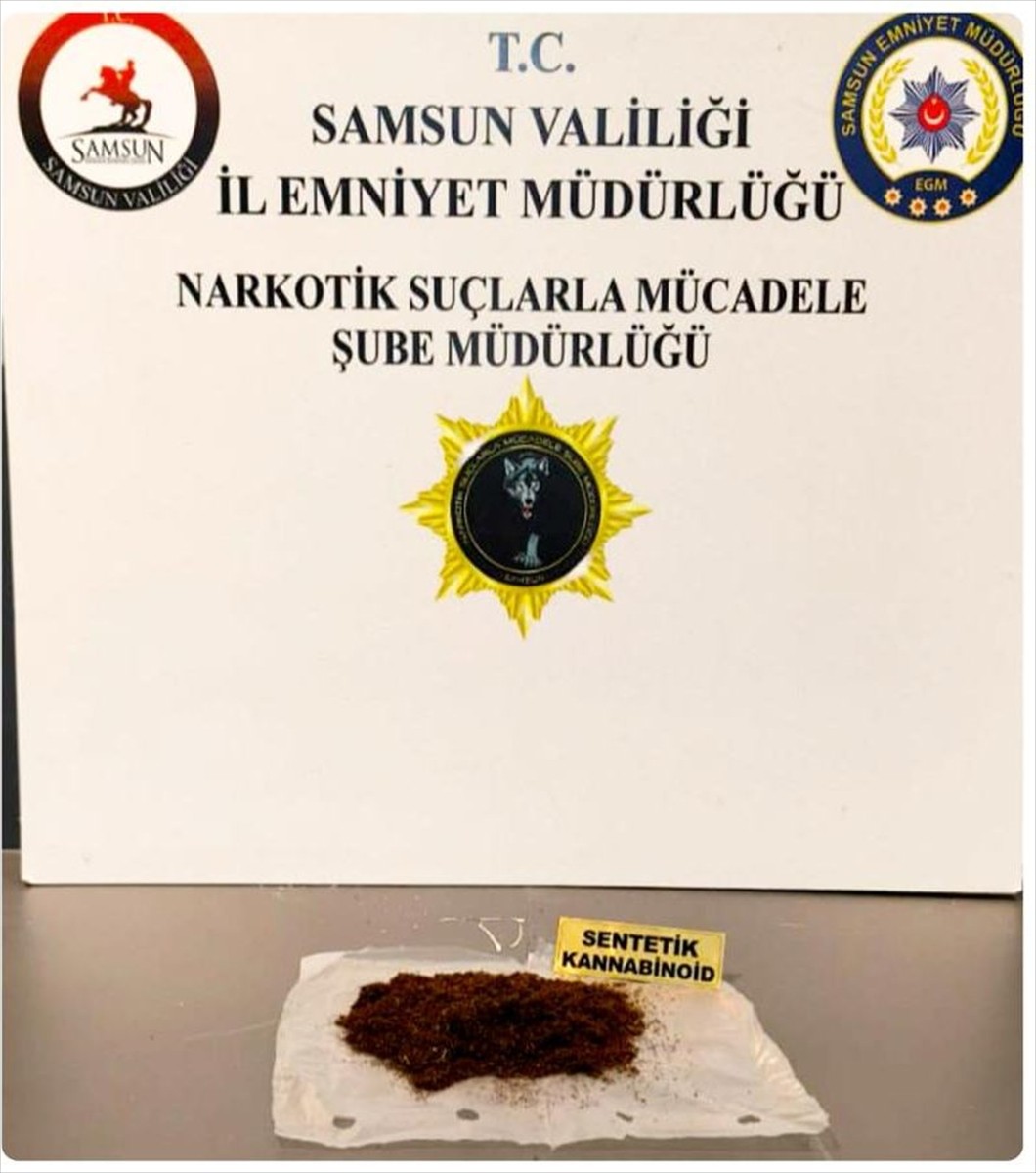 Samsun'un İlkadım, Atakum ve Havza ilçelerinde düzenlenen uyuşturucu operasyonunda 4 kişi...