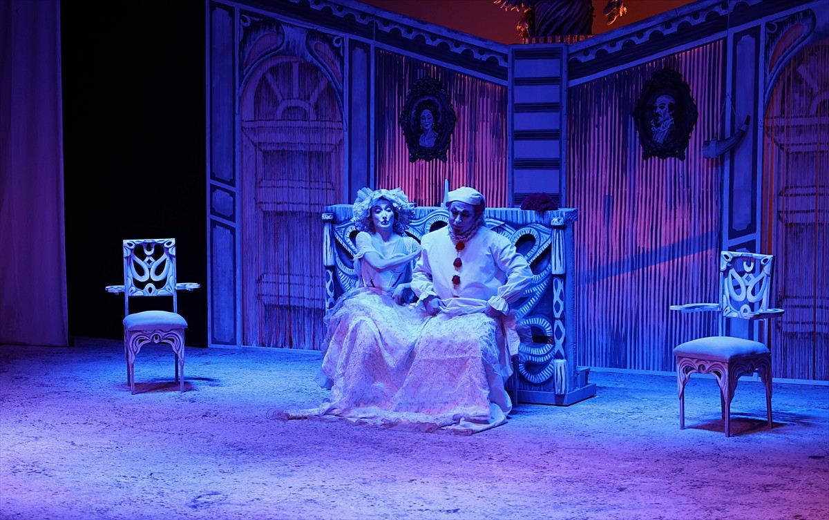 Samsun Devlet Opera ve Balesi (SAMDOB), Georges Bizet'in ödüllü eseri "Doktor Mucize" operasını...