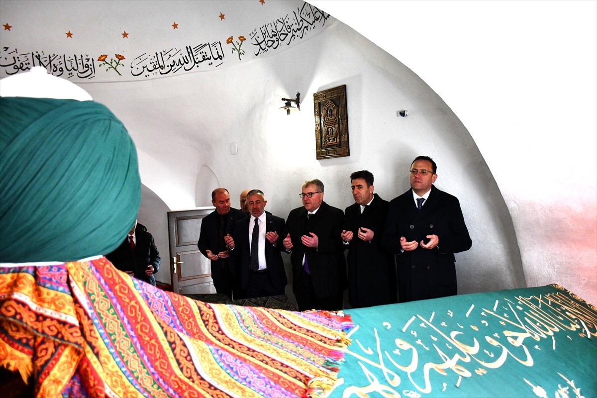 Tarım ve Orman Bakan Yardımcısı Ebubekir Gizligider, Şeyh Edebali Kültür ve Kongre Merkezi'nde...