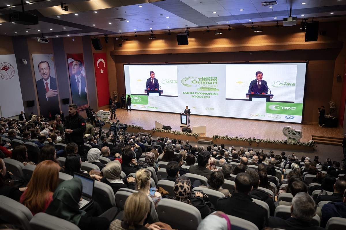 Tarım ve Orman Bakanı İbrahim Yumaklı, IV. Tarım Orman Şurası kapsamında Orman Genel Müdürlüğü'nde...