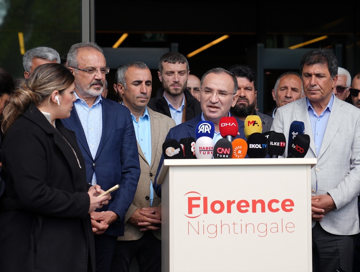 TBMM Başkanvekili ve AK Parti Şanlıurfa Milletvekili Bekir Bozdağ (sağ 2), TBMM Başkanvekili ve...