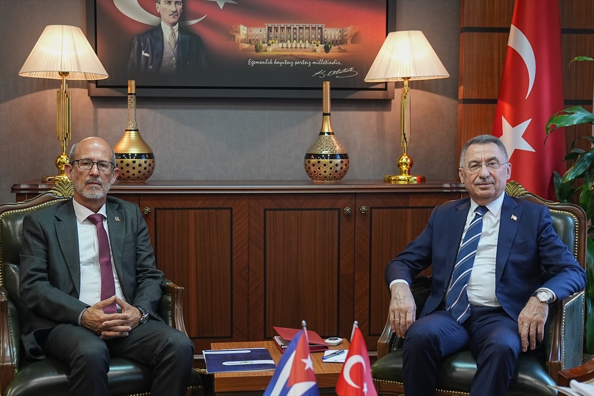 TBMM Dışişleri Komisyonu Başkanı Fuat Oktay (sağda), Küba Uluslararası İlişkiler Komisyonu...