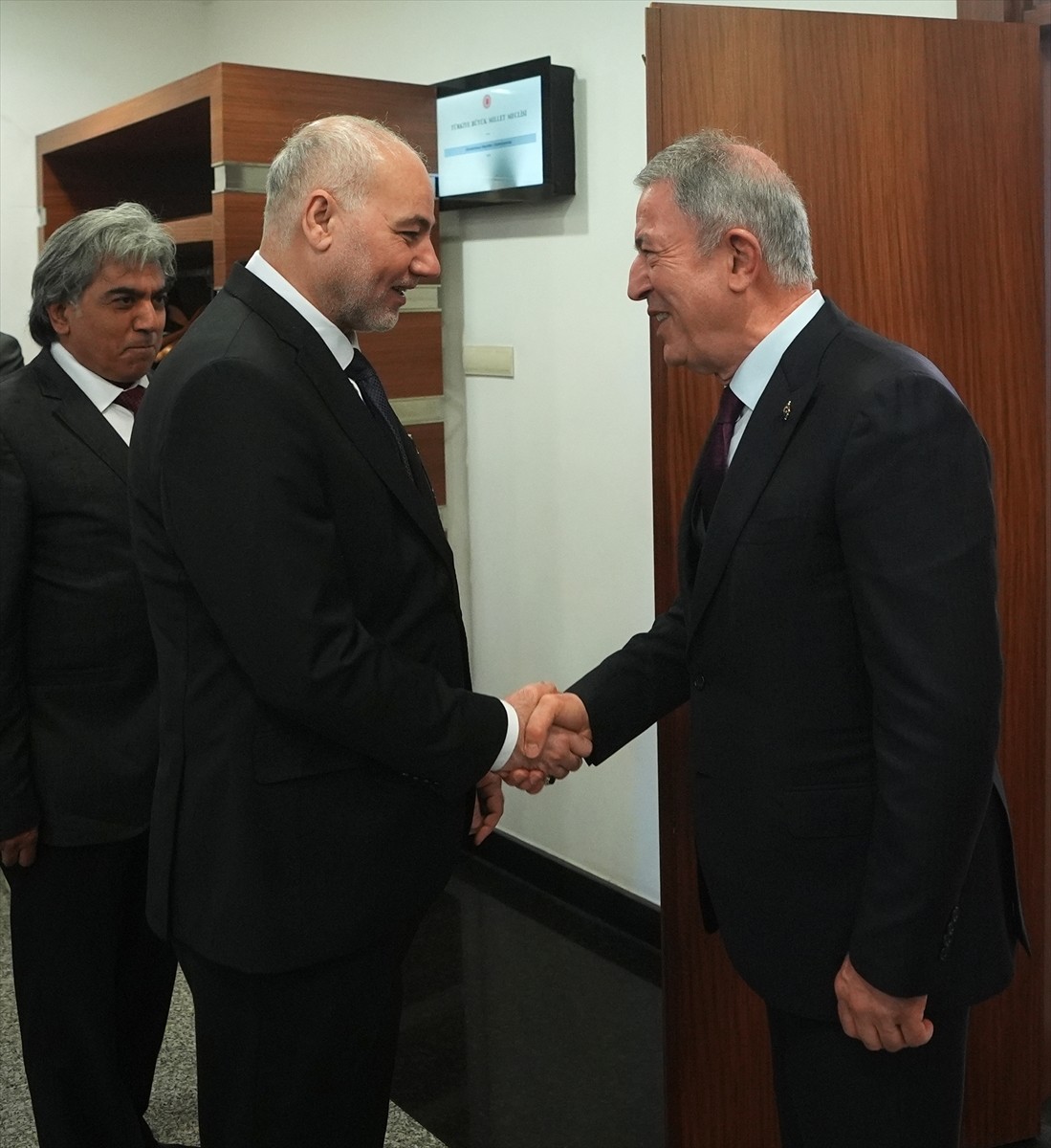 TBMM Milli Savunma Komisyonu Başkanı Hulusi Akar (sağda), Irak-Türkiye Parlamentolar arası Dostluk...