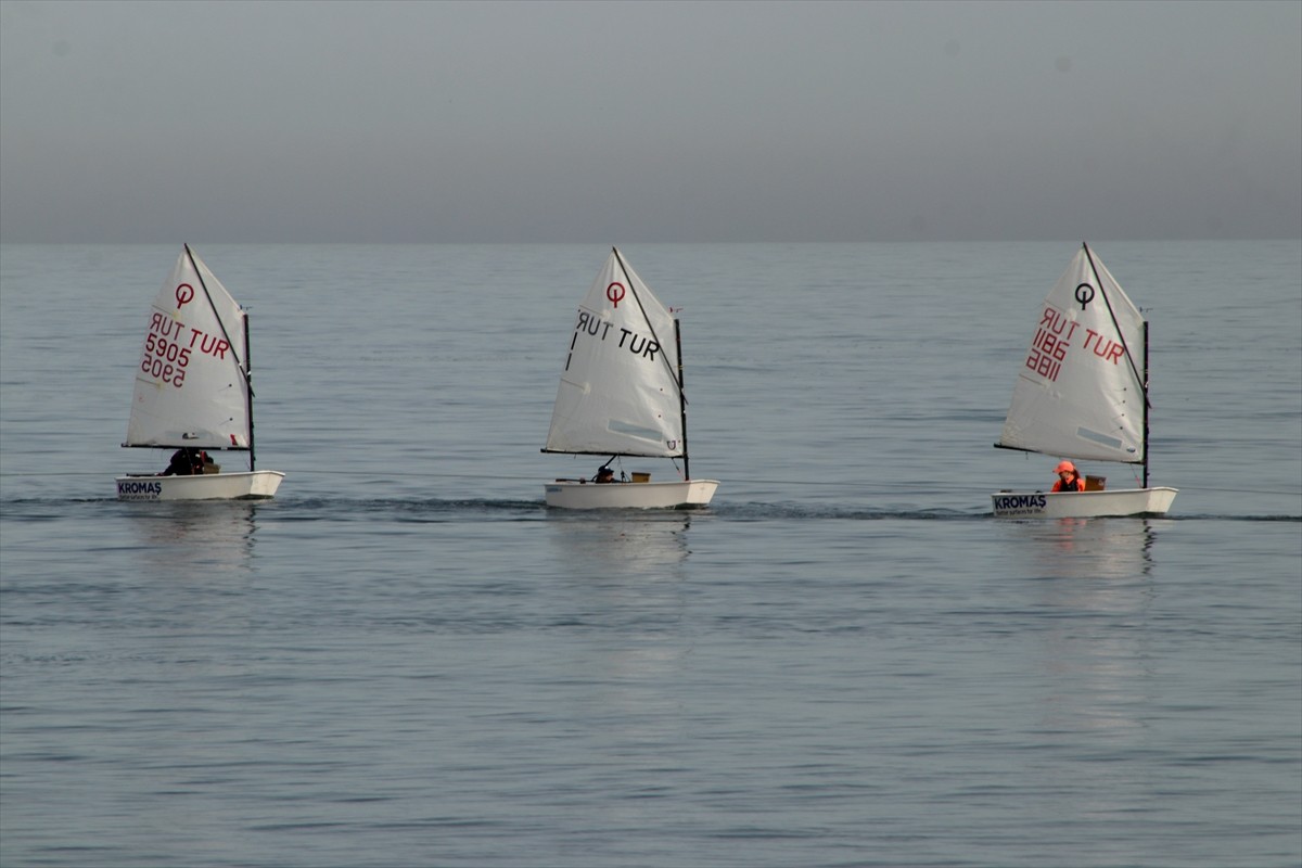 Tekirdağ'da Turizm Haftası etkinlikleri kapsamında, yelken ve römorkörlerle gösteri...