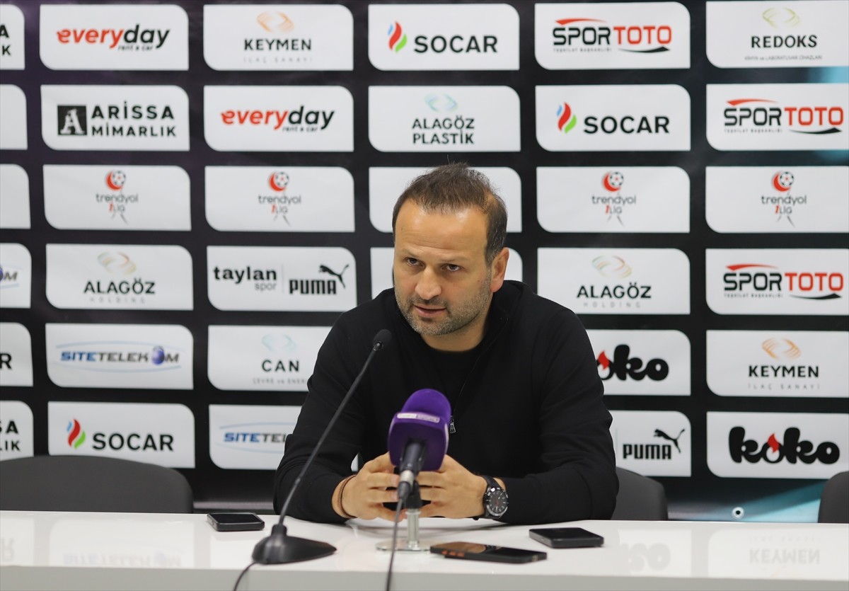 Trendyol 1. Lig'in 33. haftasında Alagöz Holding Iğdır FK ile Uğur Okulları İstanbulspor, Iğdır...