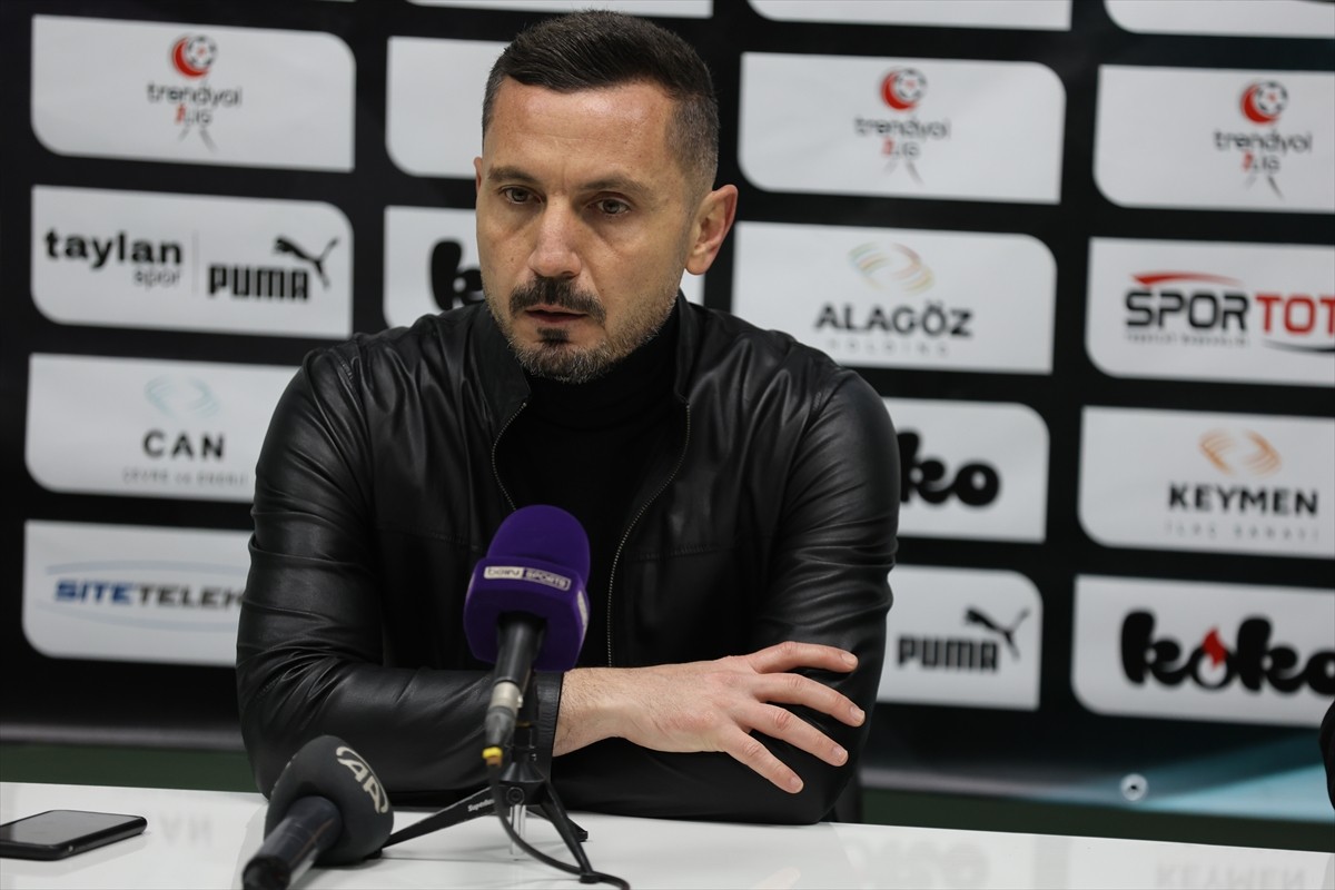 Trendyol 1. Lig'in 35. haftasında Alagöz Holding Iğdır FK, evinde konuk ettiği Sakaryaspor'u 4-0...