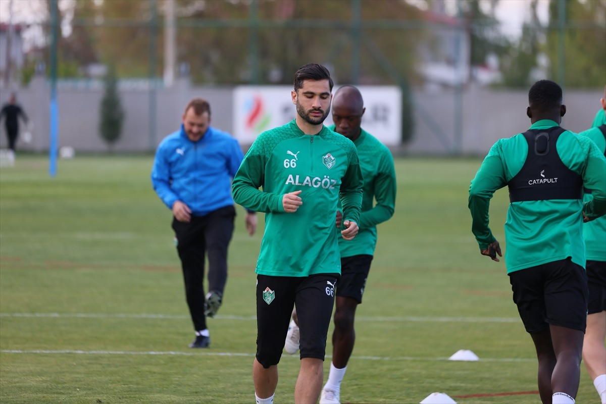 Trendyol 1. Lig ekiplerinden Alagöz Holding Iğdır FK, normal sezonun son bölümünde üst üste...