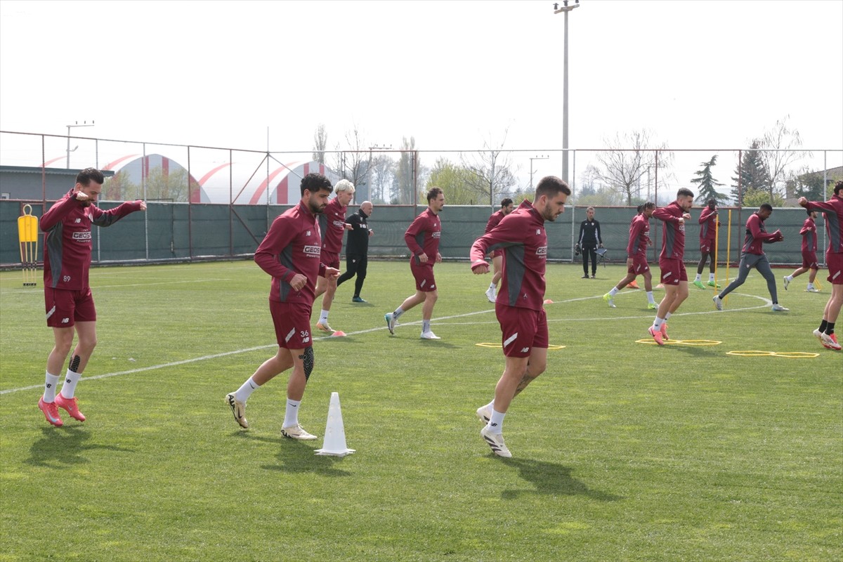 Trendyol 1. Lig ekiplerinden Geosis Boluspor, ligin 37. haftasında karşılaşacağı Fitmens Gömlek...