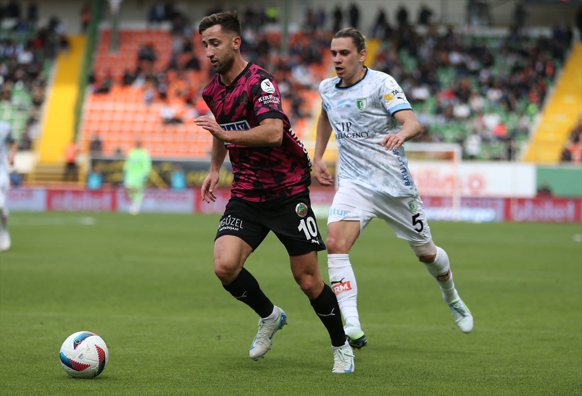 Trendyol Süper Lig'in 30. haftasında Corendon Alanyaspor ile Sipay Bodrum FK, Gain Park Stadı'nda...